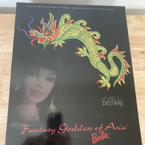 Fantasy Goddess of Asia Barbie - Picture 3 of 8